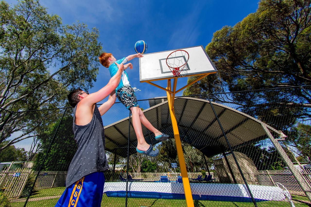 Big4 Deniliquin Holiday Park Εξωτερικό φωτογραφία